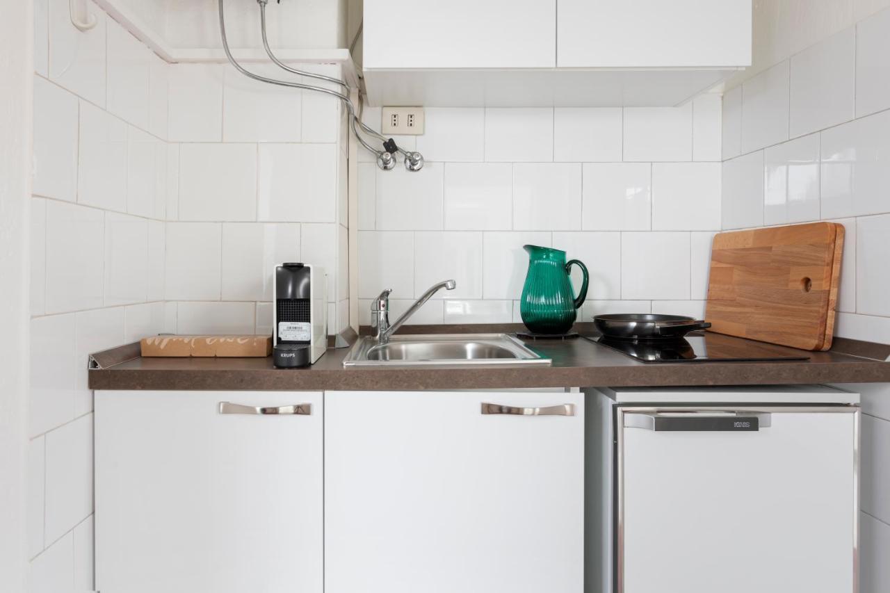 1 Bedroom & 1 Living Room Apt - Duomo 5 Милано Екстериор снимка